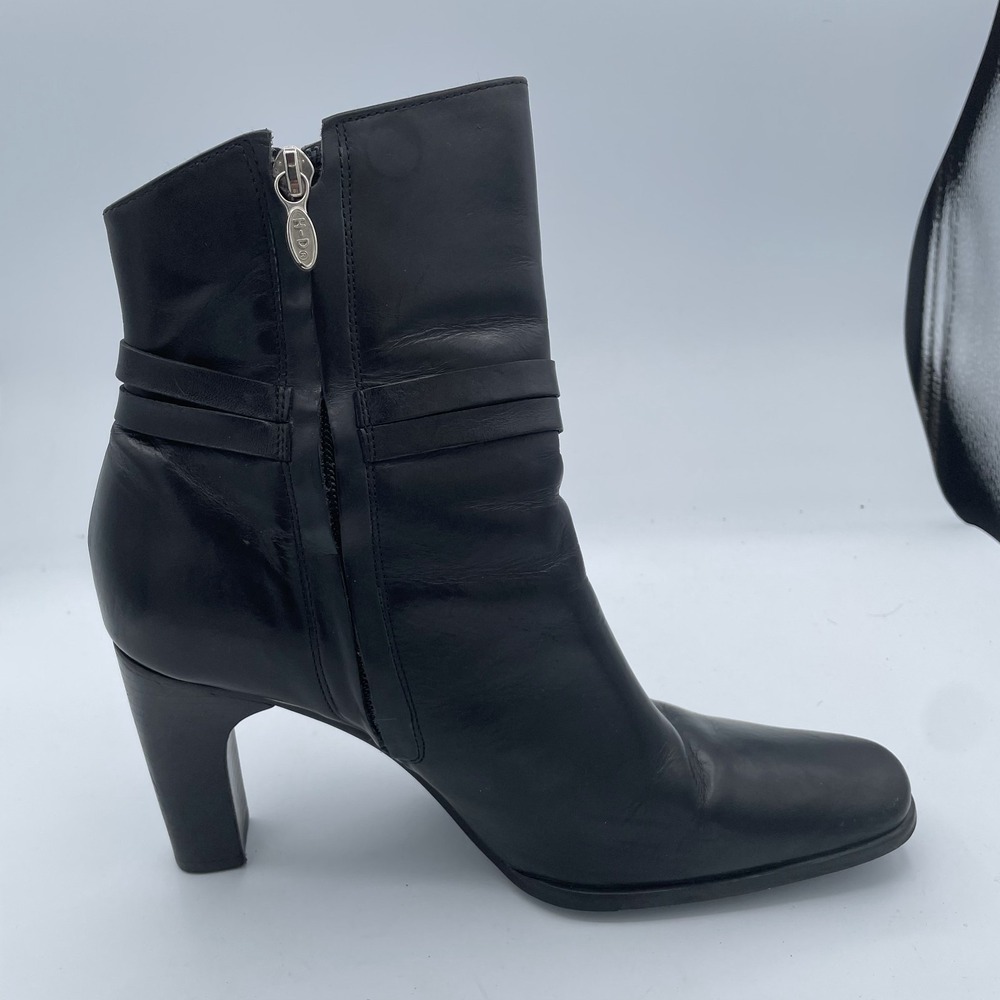 Harley-Davidson Harness Ring 84333 Womens 8.5 M Biker Boots Black Leather Bootie - Picture 12 of 14